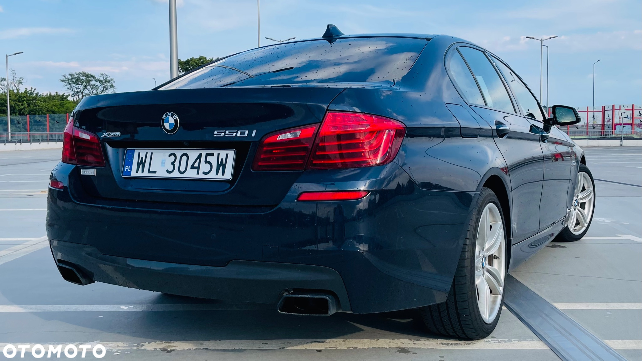 BMW Seria 5 550i xDrive Luxury Line - 15