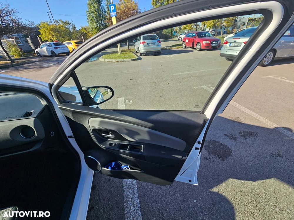 Toyota Yaris - 20