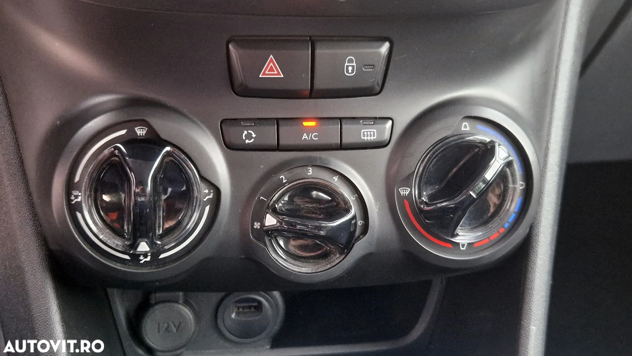 Peugeot 208 BlueHDi 100 Active Pack - 27