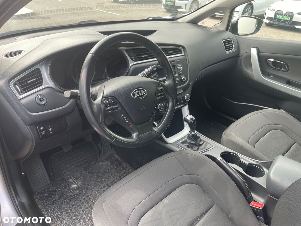 Kia Ceed 1.6 GDI L - 13