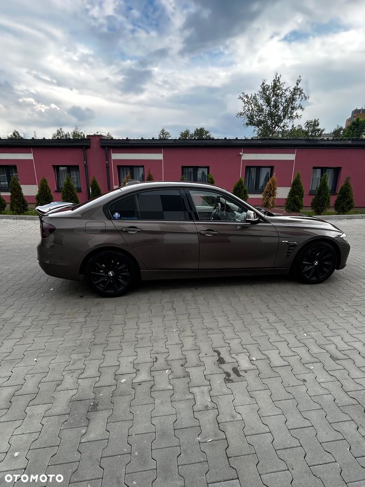 BMW Seria 3 328i Modern Line - 6
