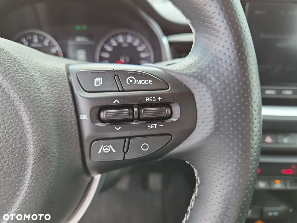 Kia Stonic 1.2 L Business Line - 16