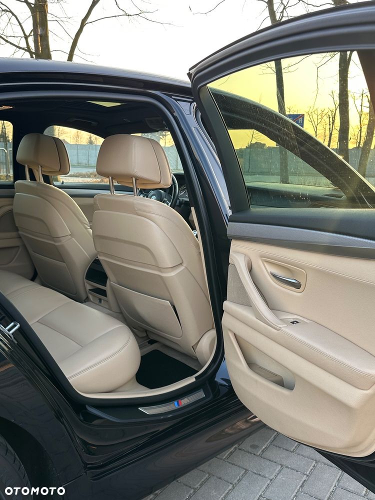 BMW Seria 5 520d xDrive - 11