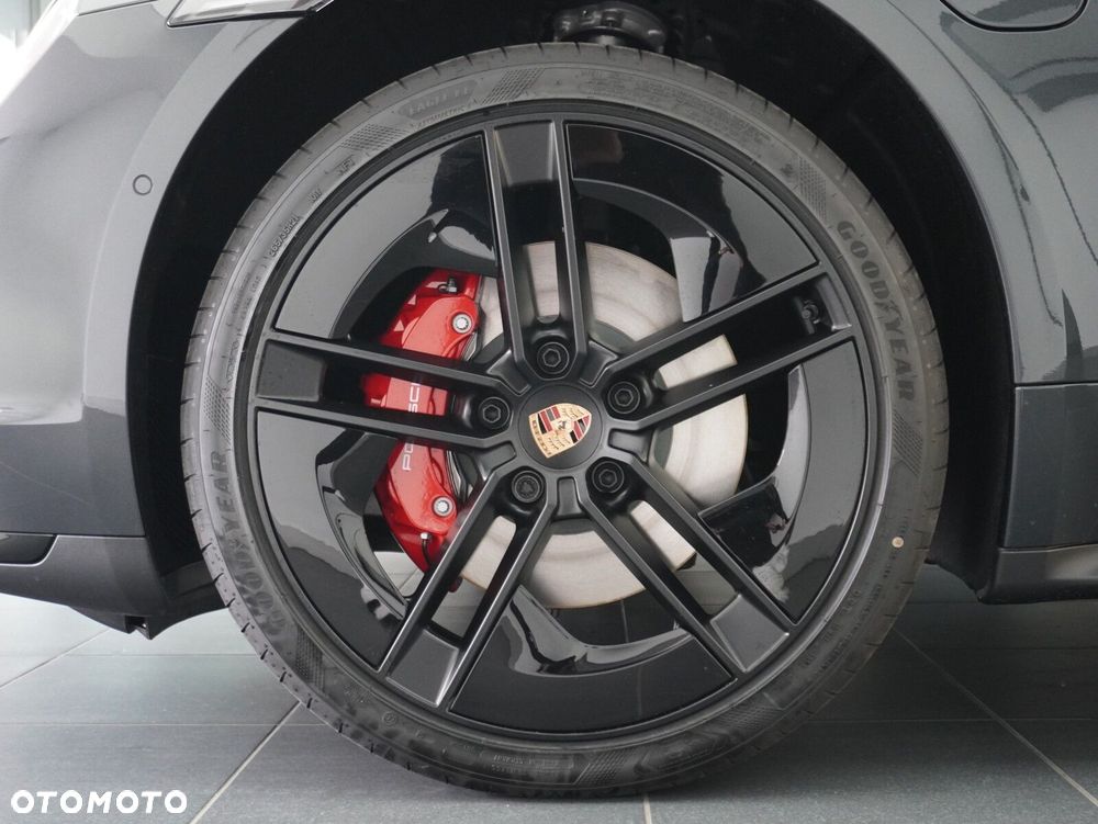 Porsche Taycan 105kWh 4S Black Edition - 11