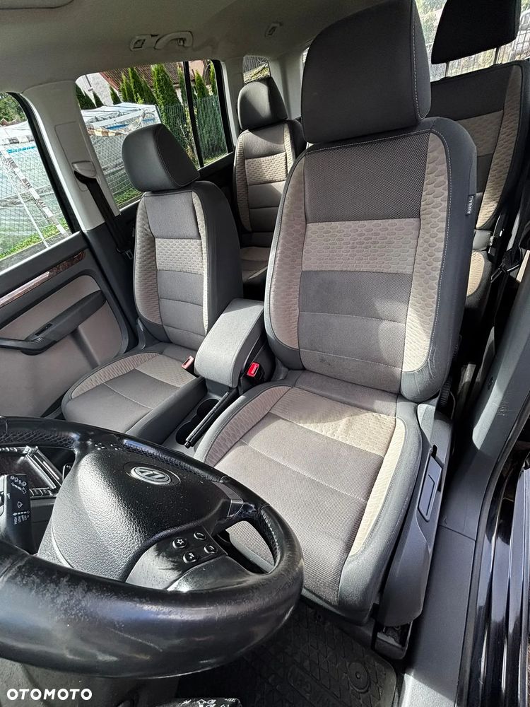 Volkswagen Touran 2.0 TDI DPF Cross DSG - 26