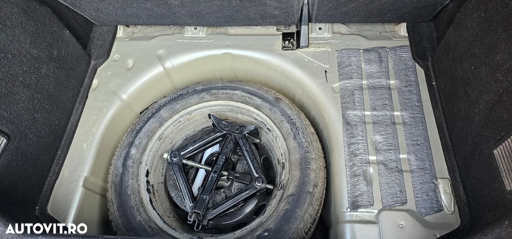 Ford Fiesta 1.1 Trend - 8