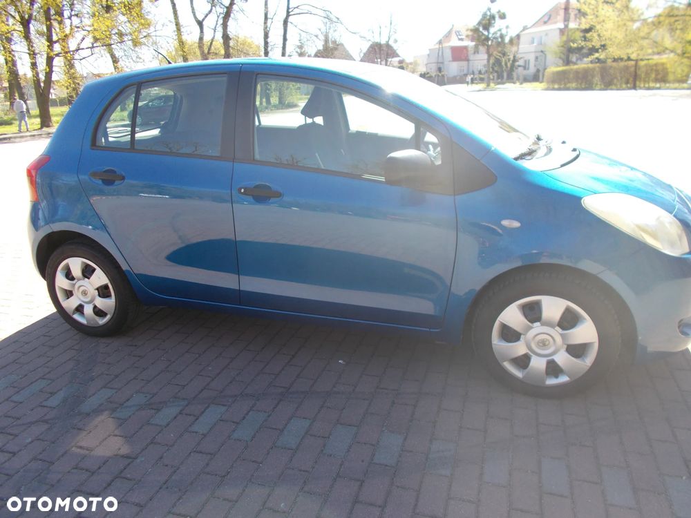 Toyota Yaris 1.3 Luna A/C - 4