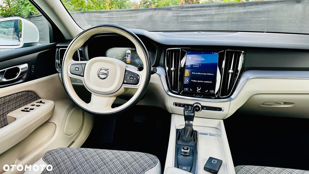 Volvo V60 T5 Geartronic Momentum - 31