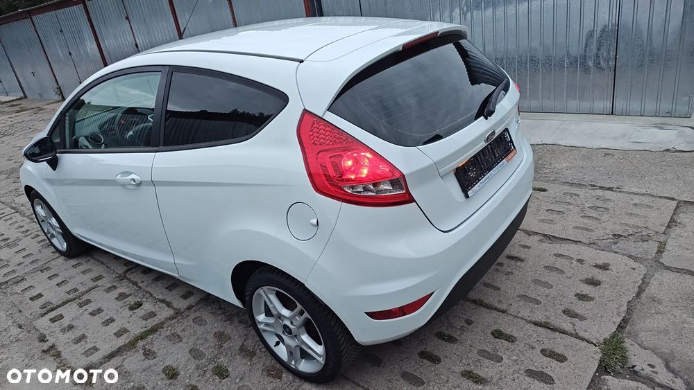 Ford Fiesta 1.4 TDCi Champions Edition - 4