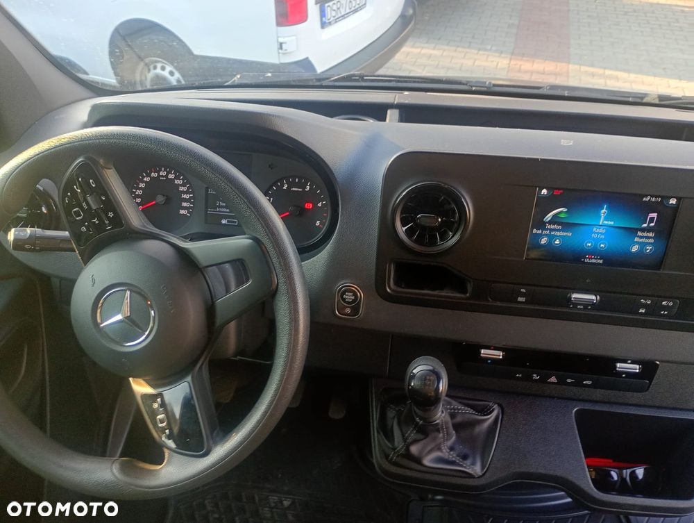 Mercedes-Benz Sprinter - 5