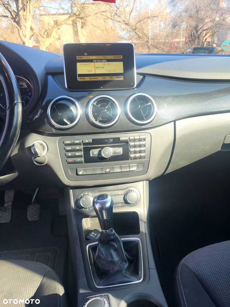 Mercedes-Benz Klasa B 180 CDI (BlueEFFICIENCY) - 23