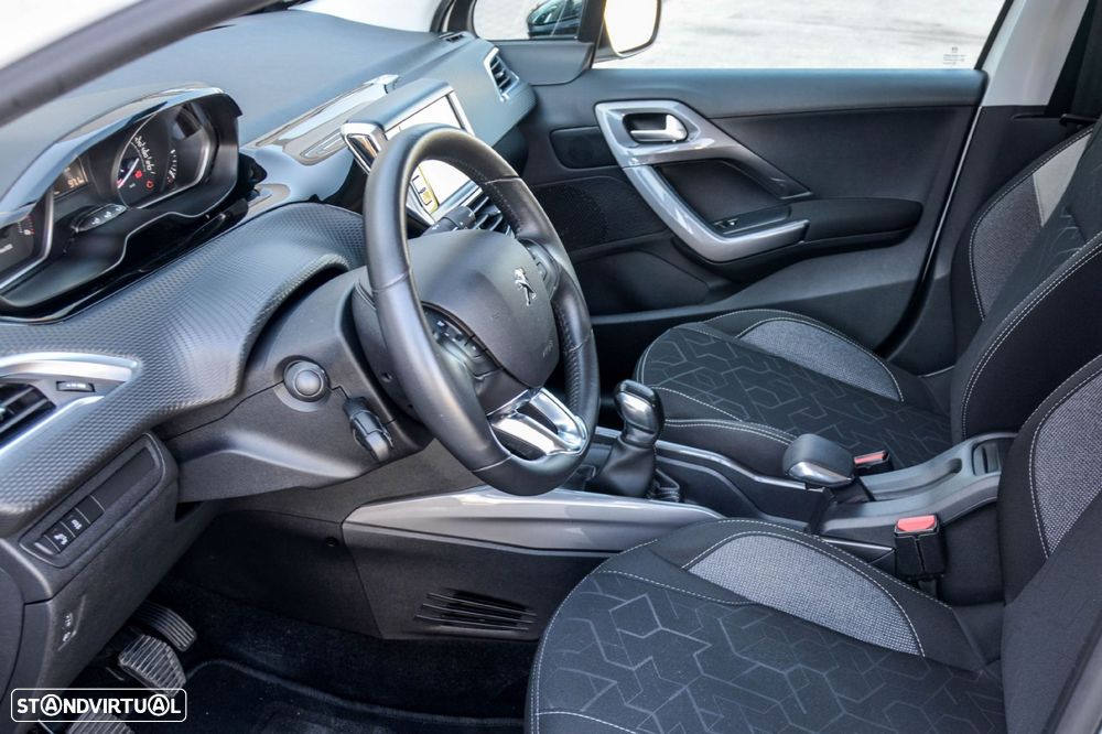 Peugeot 2008 1.5 BlueHDi Signature - 13