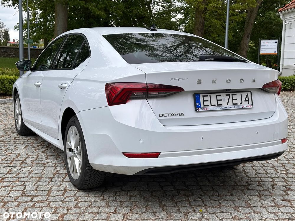 Skoda Octavia 2.0 TDI Ambition DSG - 13
