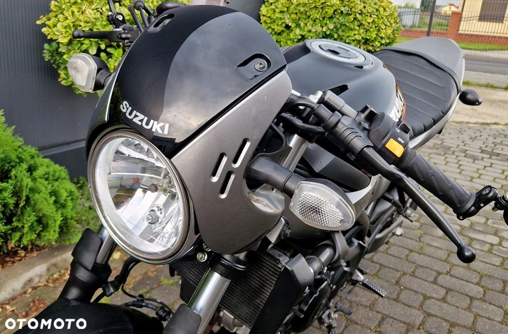 Suzuki SV - 19