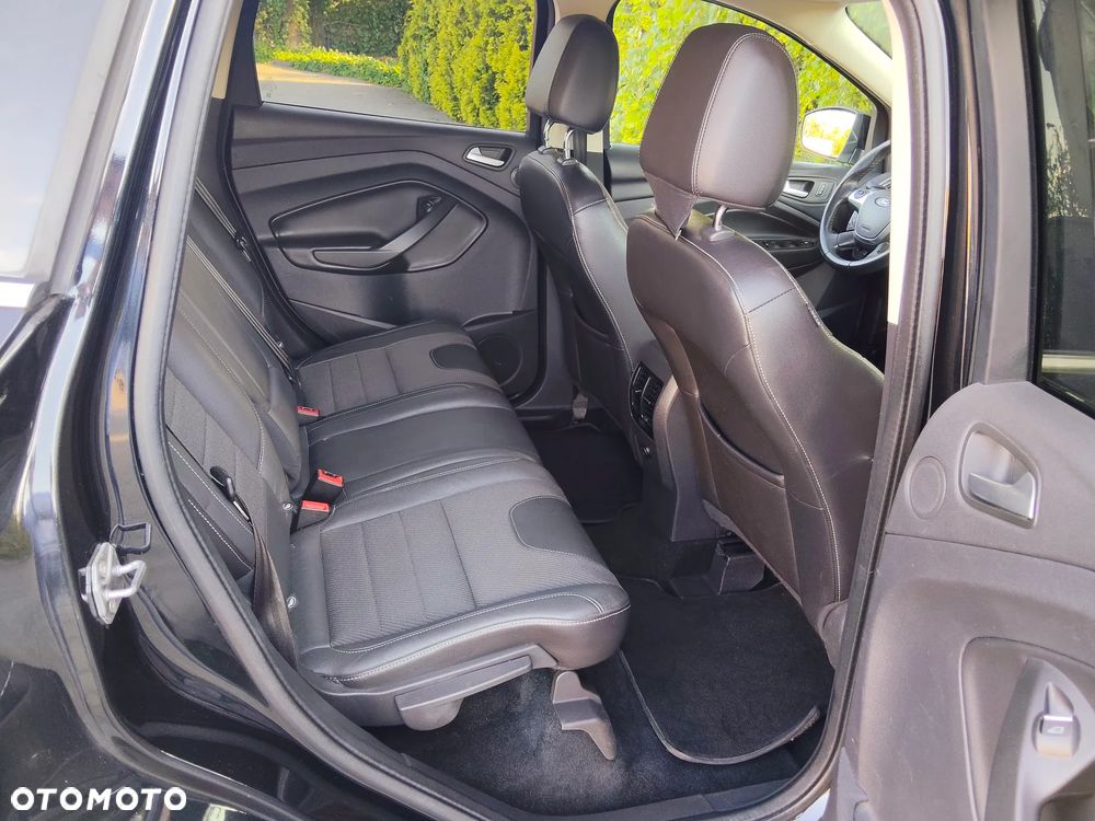 Ford Kuga 1.6 EcoBoost 2x4 Titanium - 11