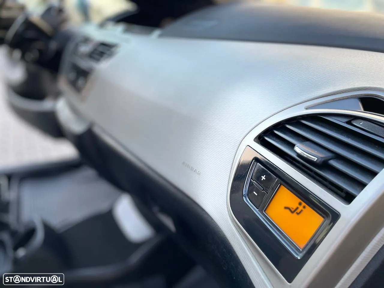 Citroën C4 Grand Picasso 1.6 HDi Exclusive CMP6 - 19