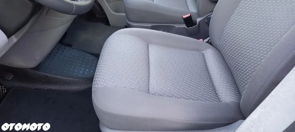 Volkswagen Transporter Caravelle Kurz DSG Comfortline - 17