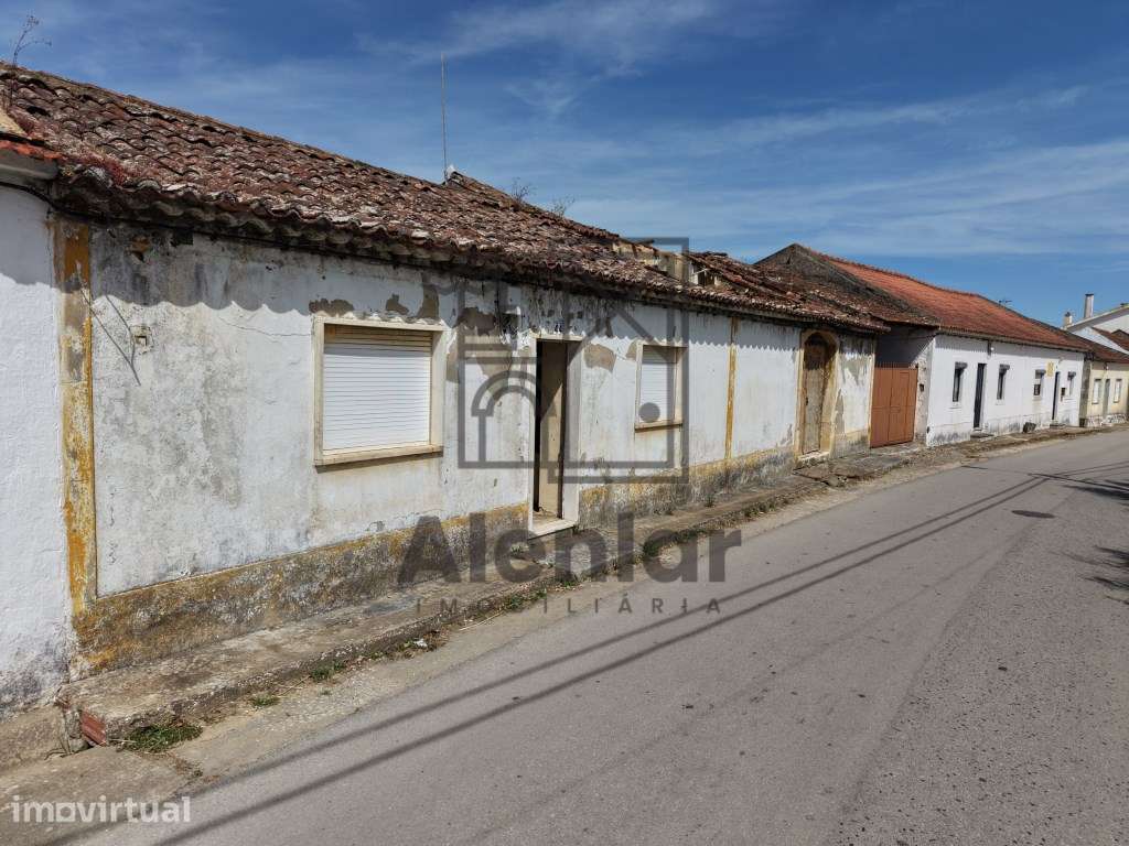 Moradia T3 para reconstrução - Manique do Intendente - Grande imagem: 2/17