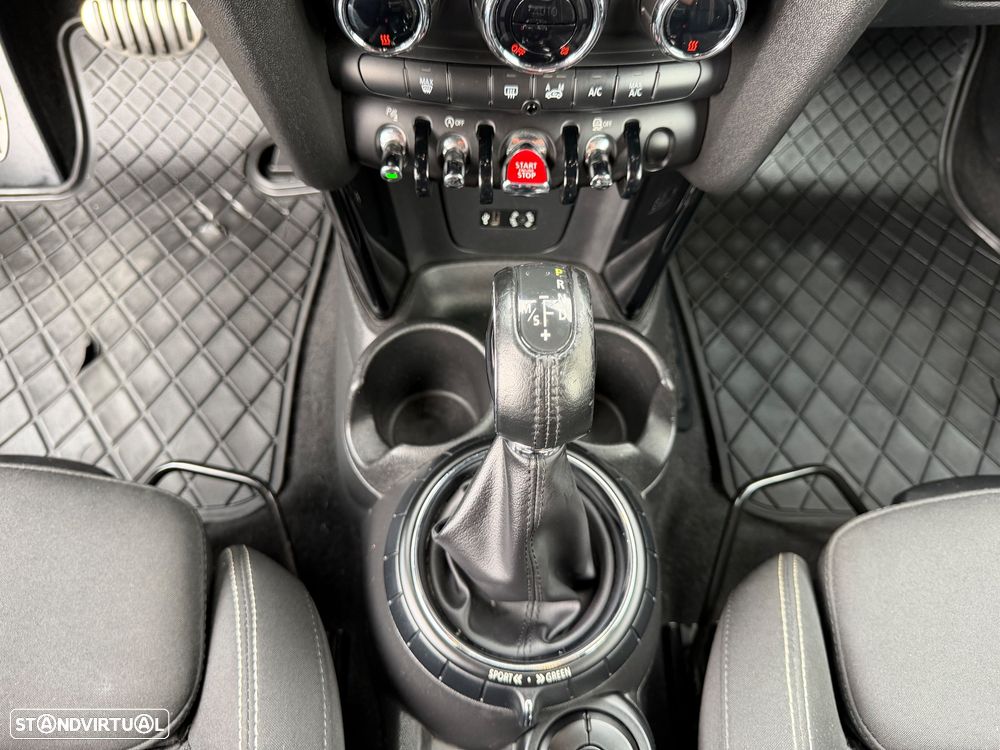 MINI 3 Portas Cooper D Auto - 25