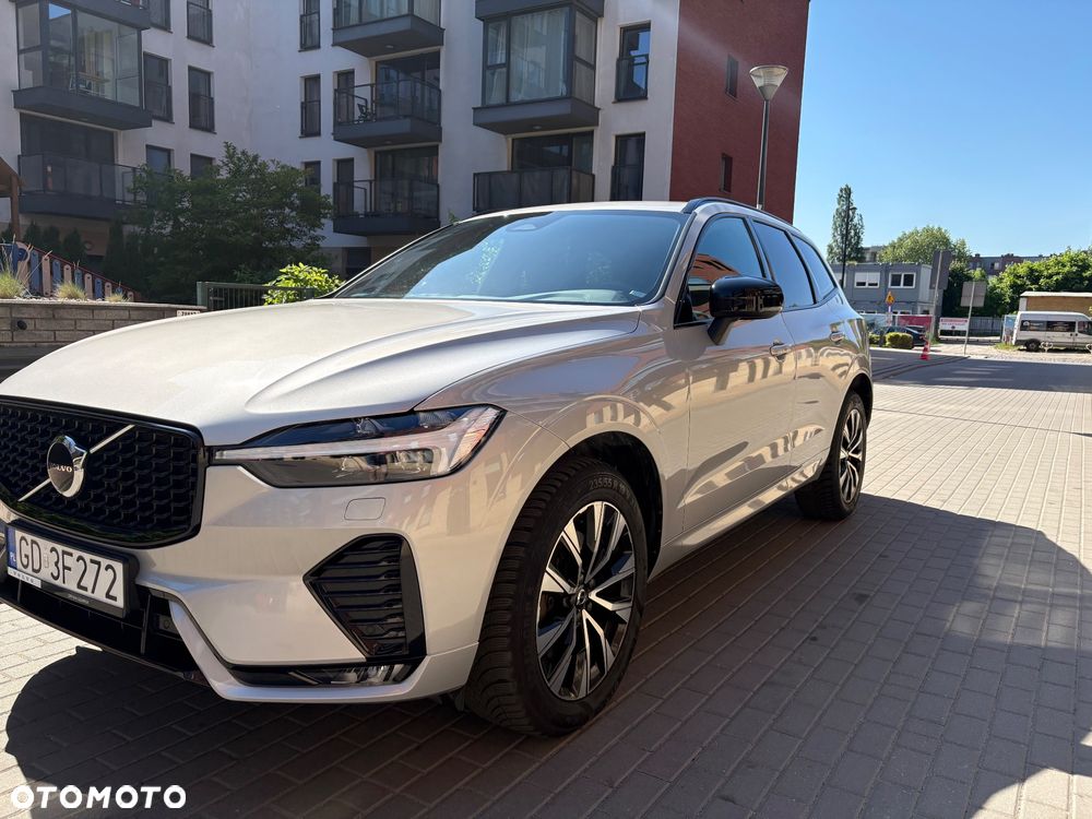 Volvo XC 60 B4 B Plus Dark - 3