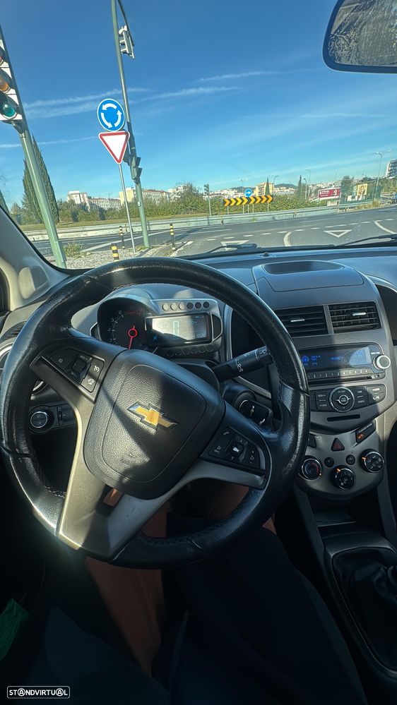 Chevrolet Aveo 1.4 LTZ - 2