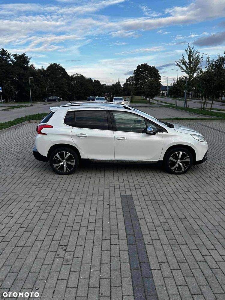 Peugeot 2008 1.6 e-HDi Allure S&S - 6