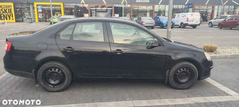 Volkswagen Jetta 1.9 TDI Trendline - 5