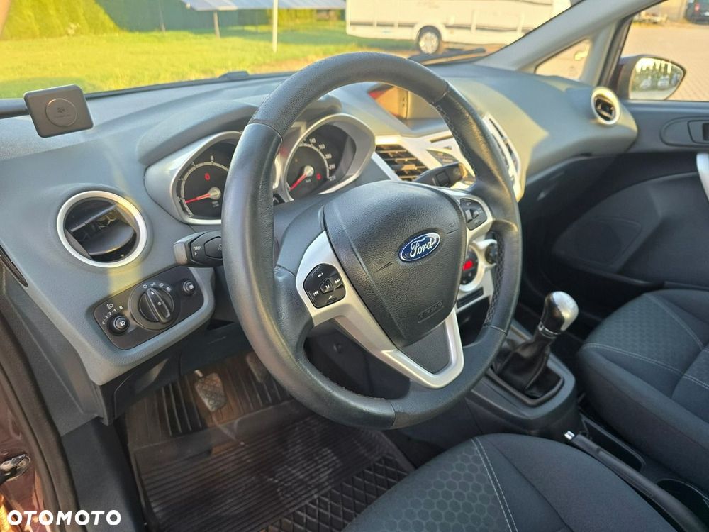 Ford Fiesta - 16