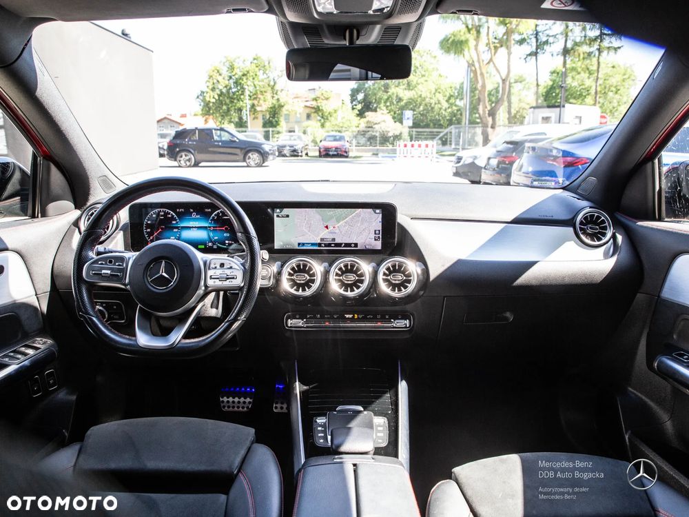 Mercedes-Benz GLA 250e AMG Line - 19