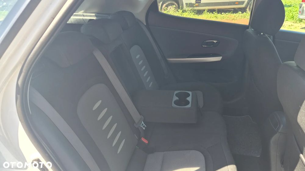 Kia Ceed 1.6 CRDi 128 Vision - 9