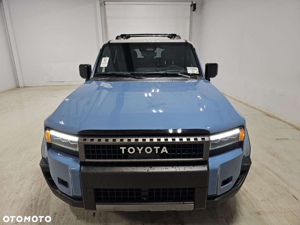 Toyota Land Cruiser - 7