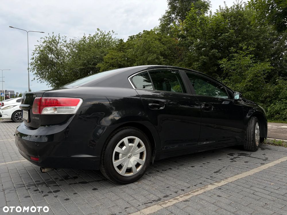 Toyota Avensis 1.6 Luna - 6