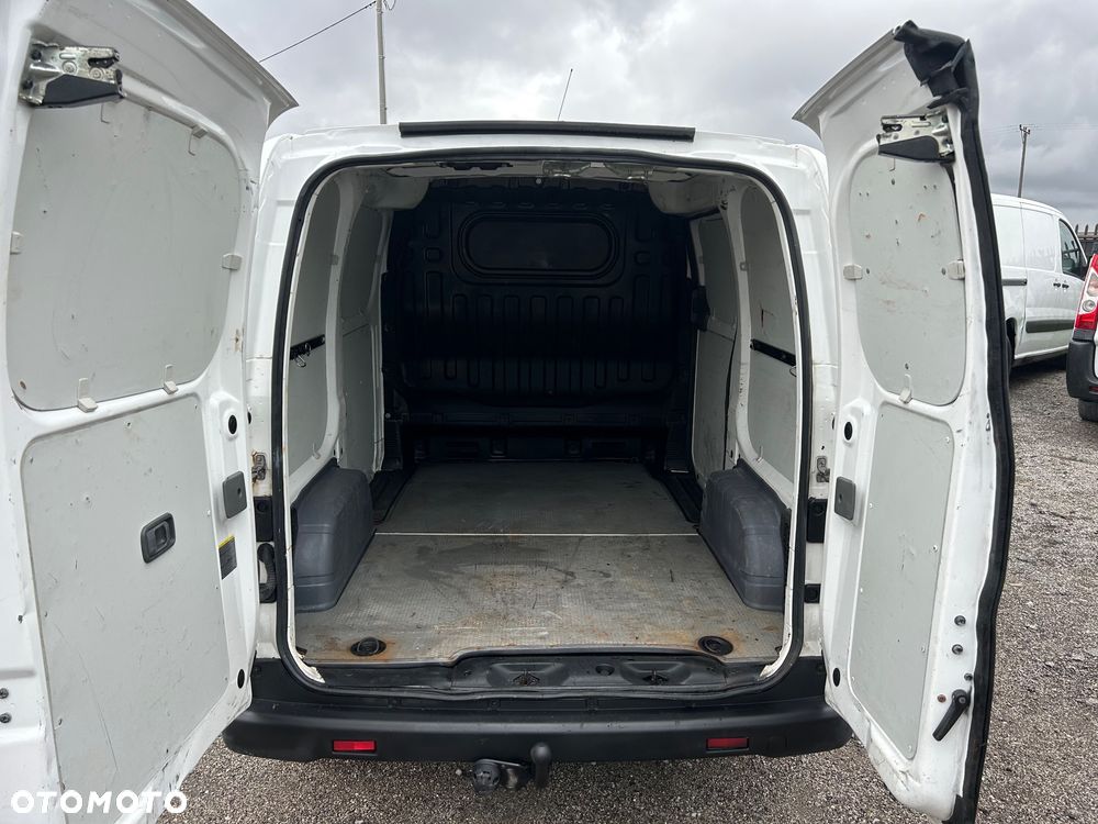 Nissan NV200 - 4