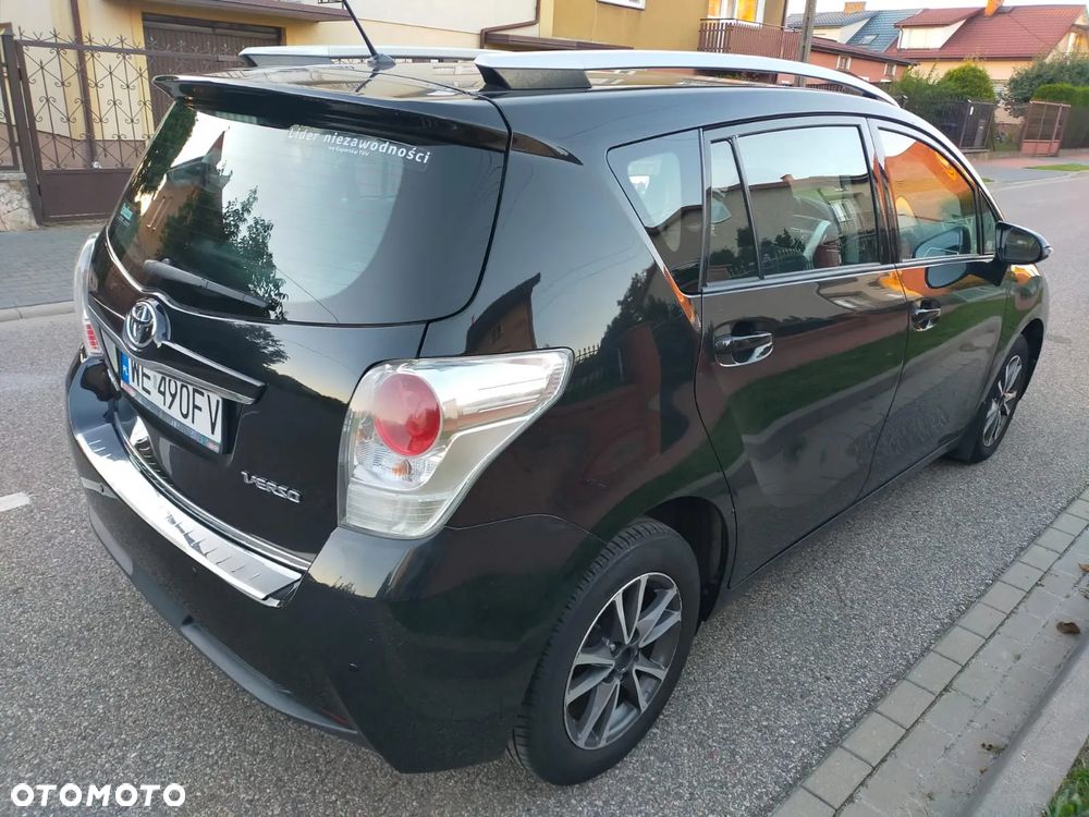 Toyota Verso 1.8 Premium 7os - 16