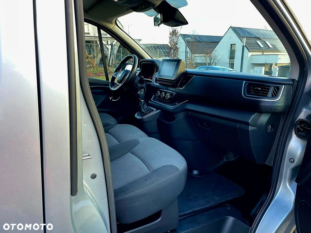 Renault Trafic - 18