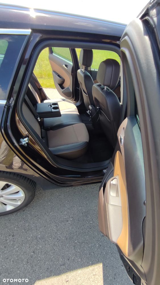 Opel Astra 1.4 T Cosmo - 9
