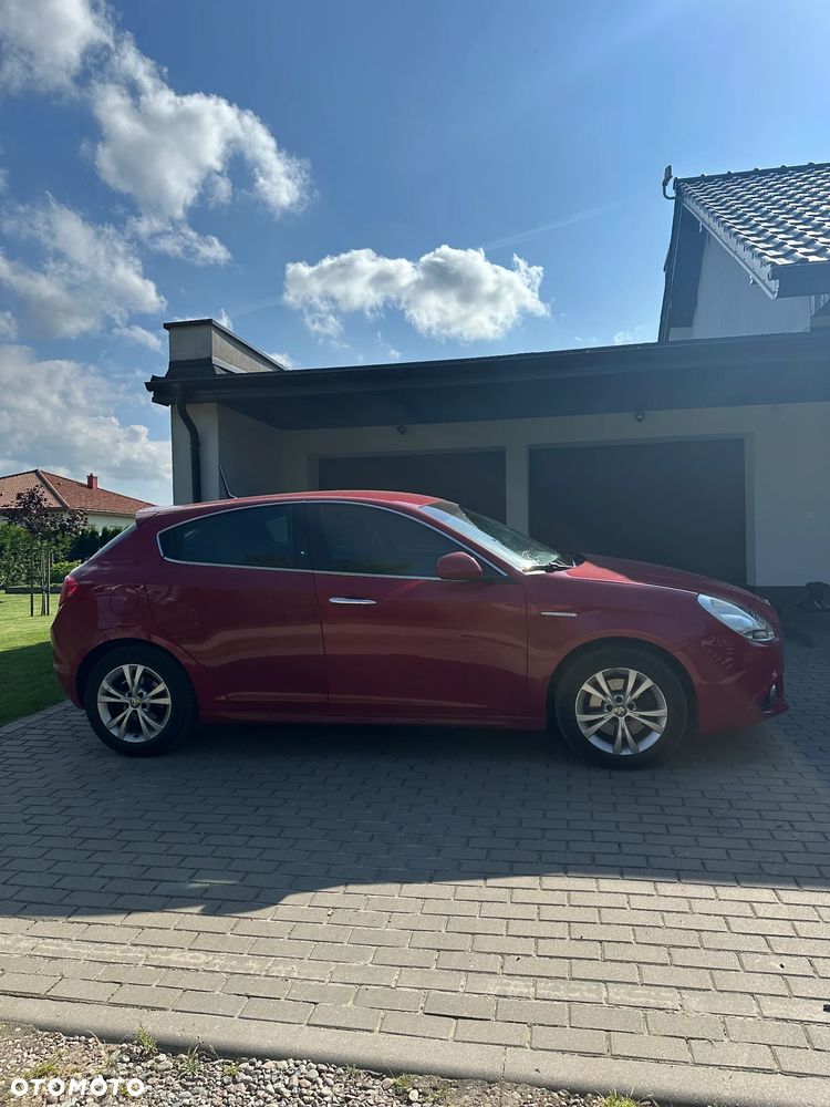 Alfa Romeo Giulietta 2014 photo 4