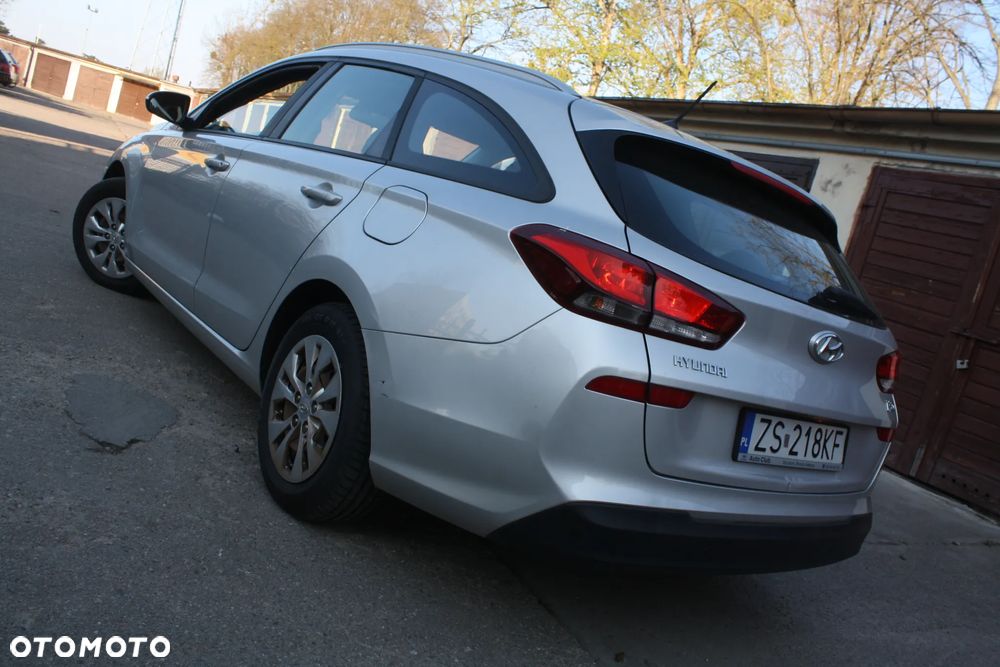 Hyundai i30 1.6 CRDi Premium - 11