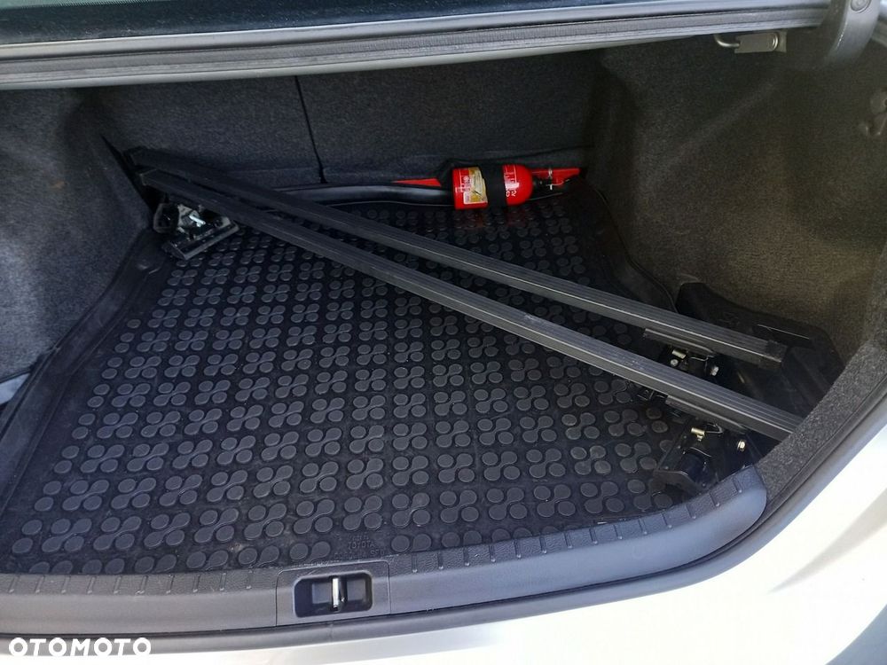Toyota Corolla 1.6 Valvematic Edition - 18
