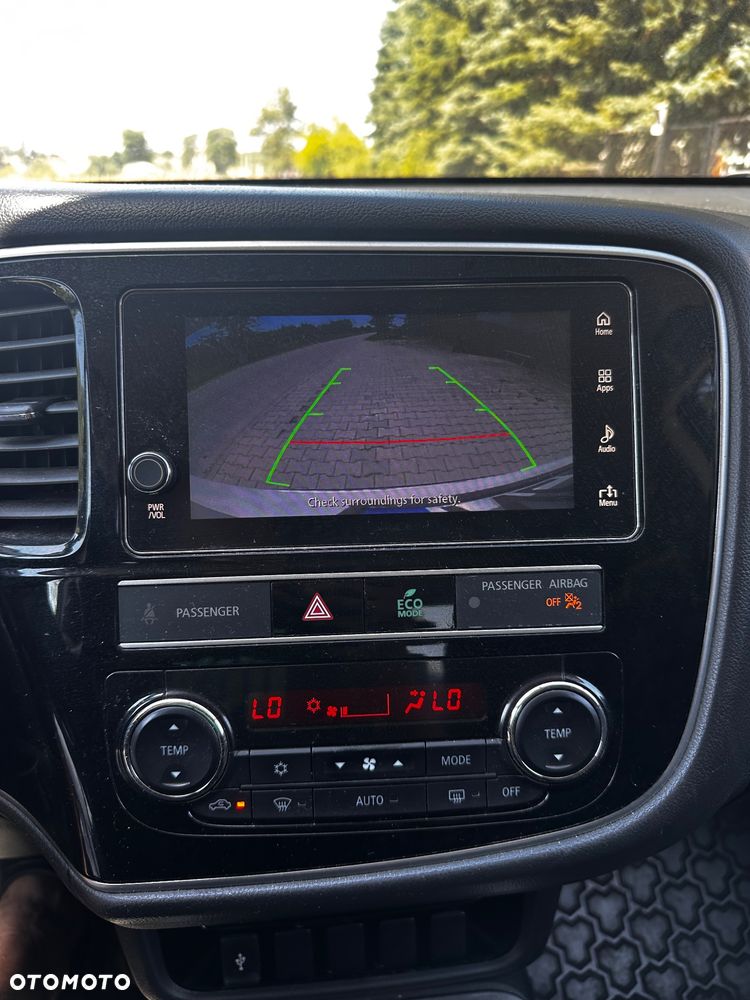 Mitsubishi Outlander - 16