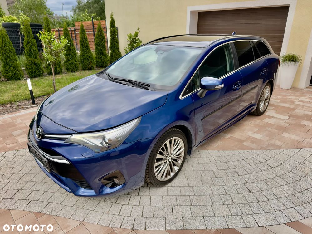 Toyota Avensis 1.8 Premium - 4