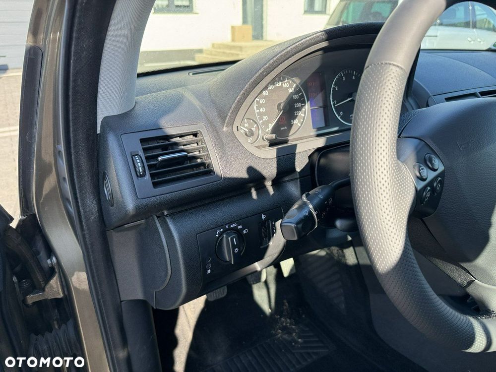 Mercedes-Benz Klasa A 160 Classic BlueEff EU5 - 19