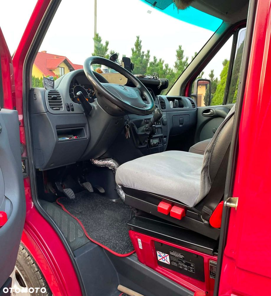 Mercedes-Benz Sprinter - 7