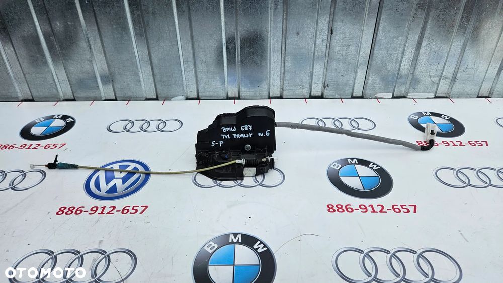 BMW 1 E87 5D  Zamek drzwi tył prawy Zamek tylny prawy 7229460 - 1