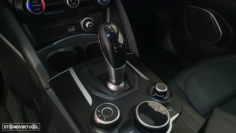 Alfa Romeo Stelvio 2.2 D Super AT8 Q4 - 21