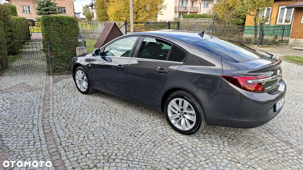 Opel Insignia 1.4 T Executive S&S - 11