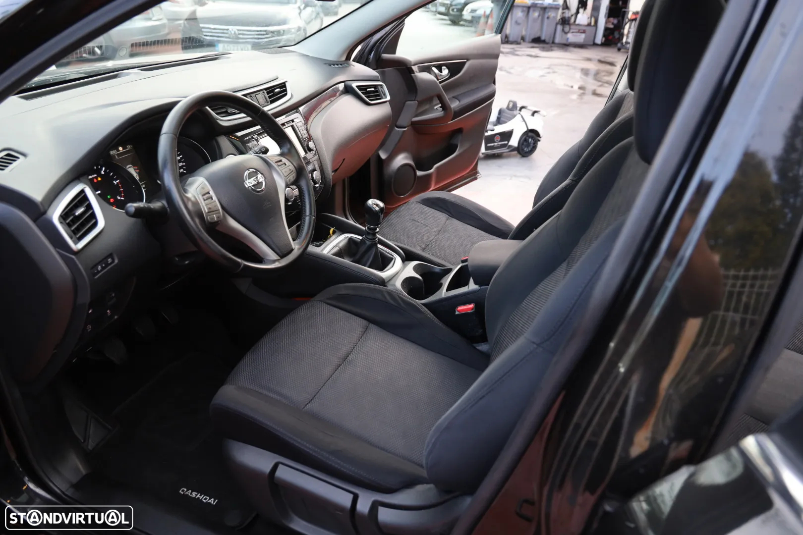 Nissan Qashqai 1.5 dCi N-Connecta 18 - 4