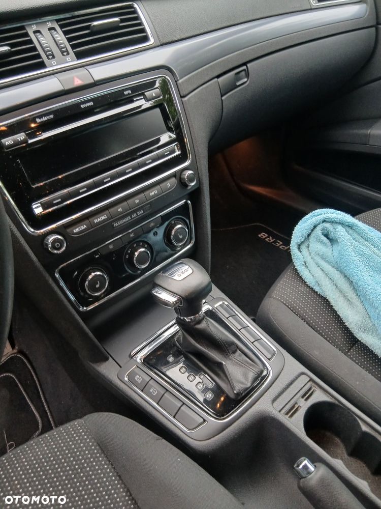 Skoda Superb 2.0 TDI Ambition DSG - 3