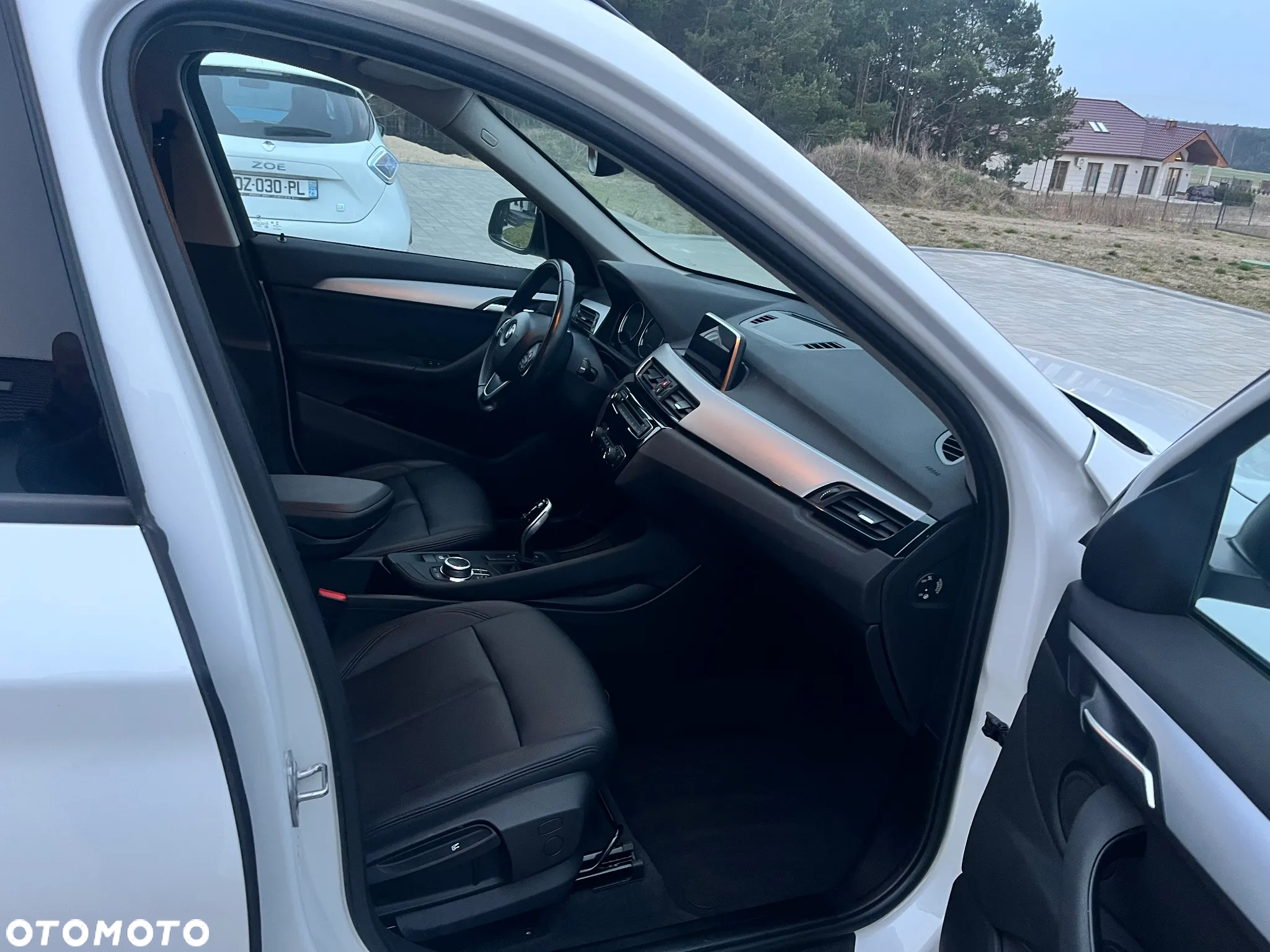 BMW X1 sDrive18i Business Edition - 18