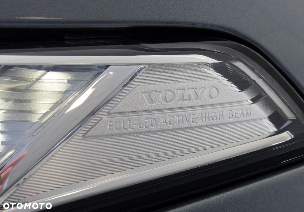Volvo XC 90 D5 SCR AWD Momentum - 24
